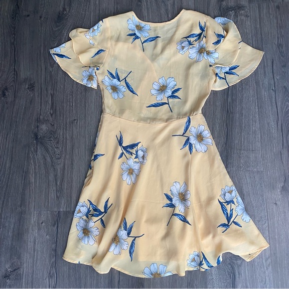 Francesca’s Miami Yellow Floral Ruffle Sleeve Dress - Picture 2 of 5